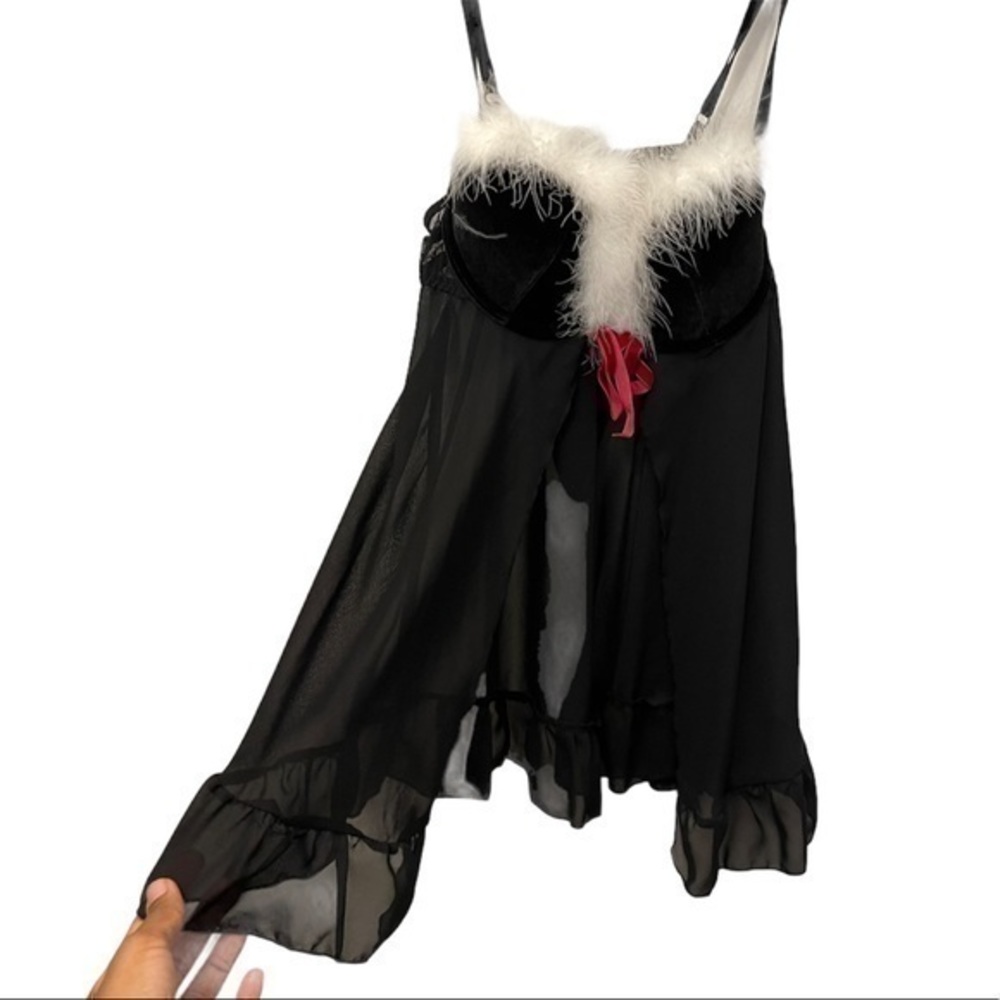 NWT Feather Trim Lingerie 2 Piece Set w/ Thong